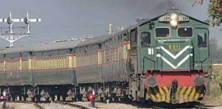 Пакистан приостановил единственный поезд Samjhauta Express связывающий Индию и Пакистан