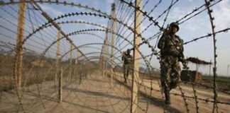 Пакистан вызвал индийского посла после того, как трое мирных жителей стали жертвами стрельбы через границу