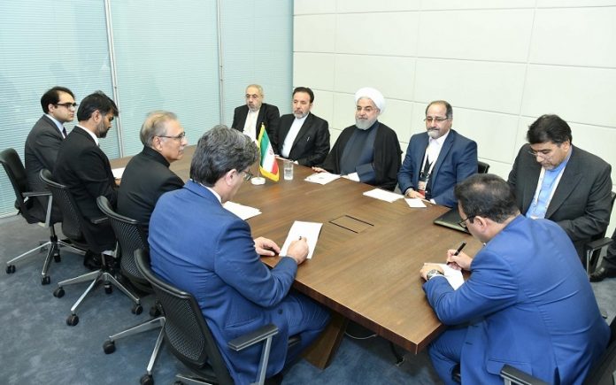 Президент Ариф Алви встретился в Баку со своим иранским коллегой Хасаном Рухани