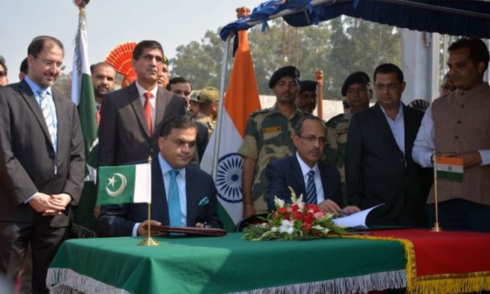 Пакистан и Индия подписали соглашение о Картарпурском коридоре