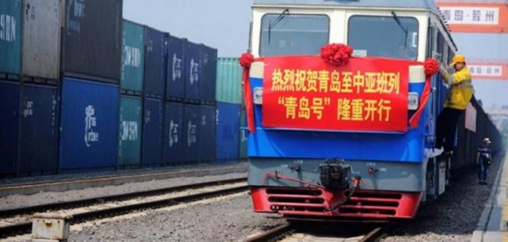 Китайский поезд прошел через Украину и сэкономил время в пути