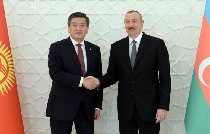 Сооронбай Жээнбеков с Ильхамом Алиевым обсудили перспективы двустороннего сотрудничества