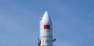 Ракета-носитель «Чанчжэн-5» готова к запуску первого китайского зонда на Марс
