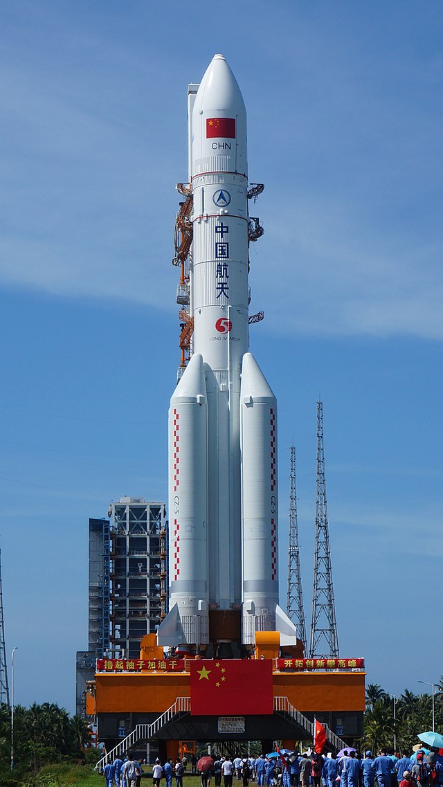 Ракета-носитель «Чанчжэн-5» готова к запуску первого китайского зонда на Марс