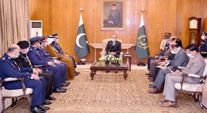 President-Arif-Alvi-seeks-enhanced-defense-cooperation-between-Pakistan-Qatar